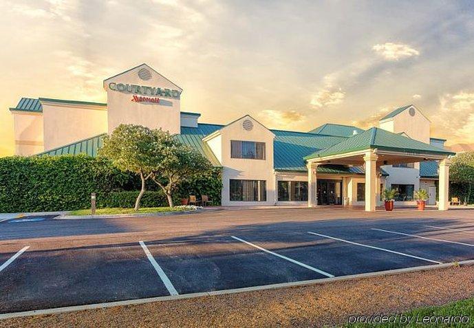 Courtyard By Marriott Mcallen Hotel Bagian luar foto