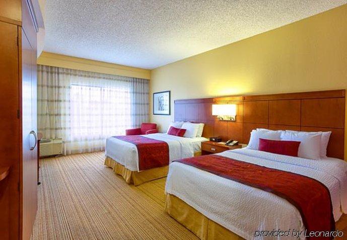 Courtyard By Marriott Mcallen Hotel Bagian luar foto