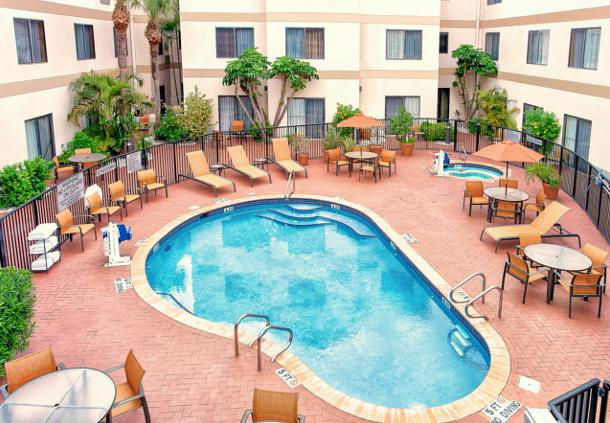 Courtyard By Marriott Mcallen Hotel Bagian luar foto